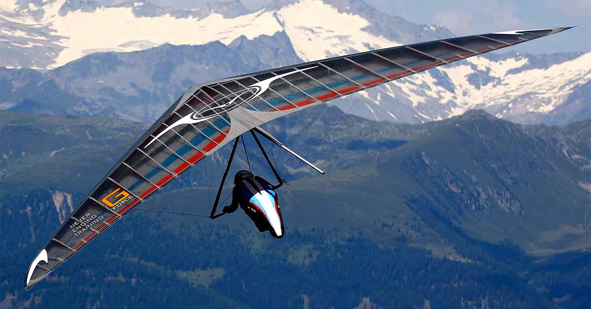LATI fliegt mit Hängegleitern ICARO2000